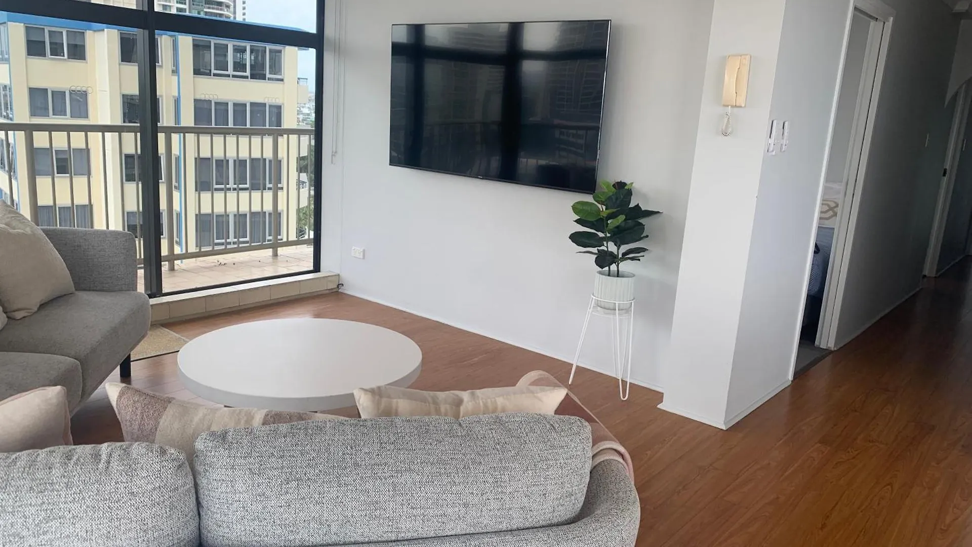 Imperial Surf Private Apartment Gold Coast