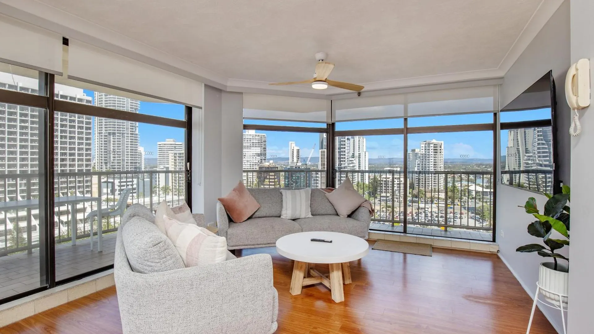 Imperial Surf Private Apartment Gold Coast